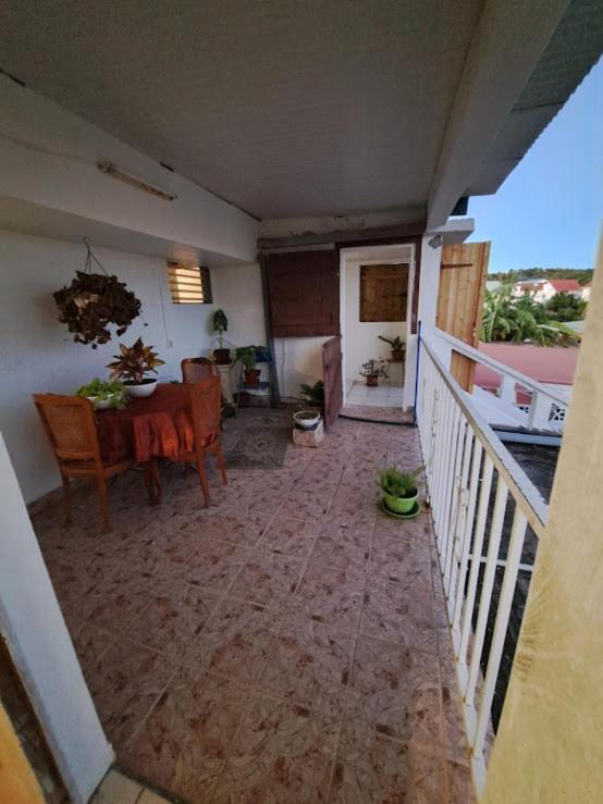 Au D Location Hotel Grand-Bourg  Exterior photo